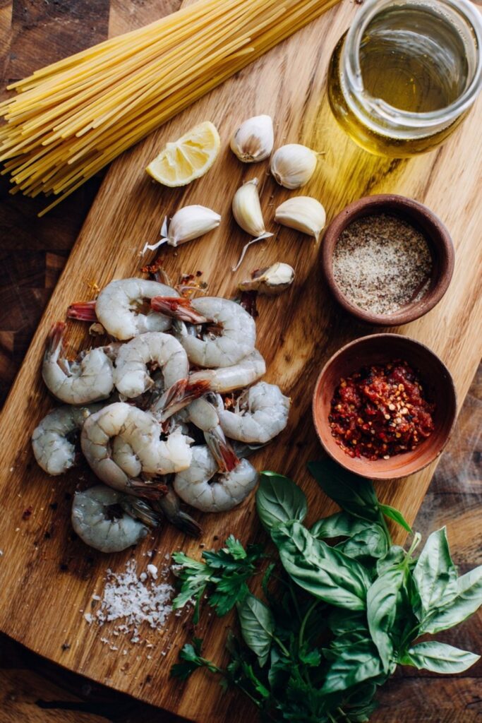 Spicy Italian Garlic Shrimp Pasta With Tomato Sauce
