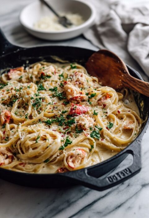 Italian Lobster Pasta With Cream Sauce