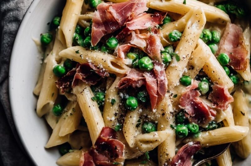 Italian Pasta With Prosciutto And Peas