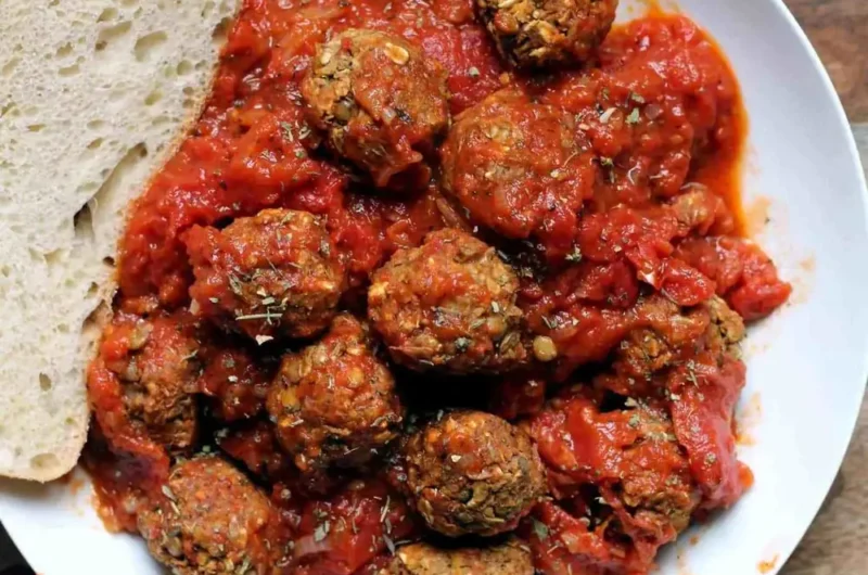 Italian Meatballs with Simple Tomato Sauce