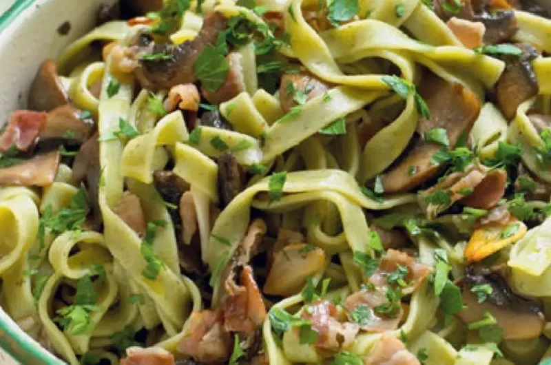 Tagliatelle Verdi with Field Mushrooms